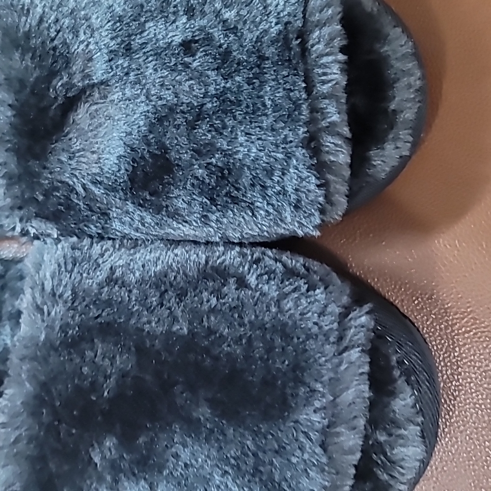 Lilly Faux Shearling SlippersMINNETONKA - Picture 7 of 9